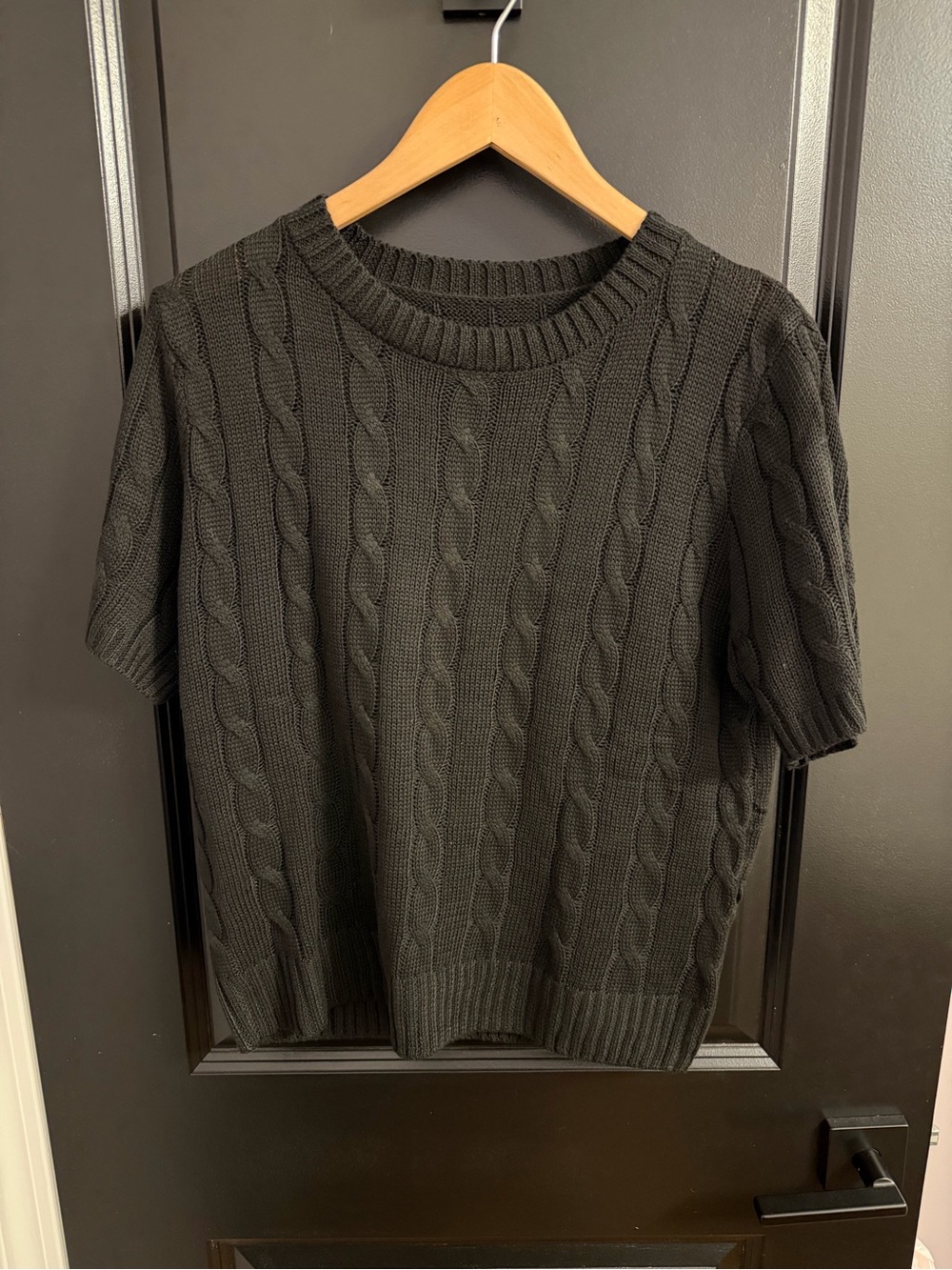 Women’s Short Sleeve Cable Knit Sweater